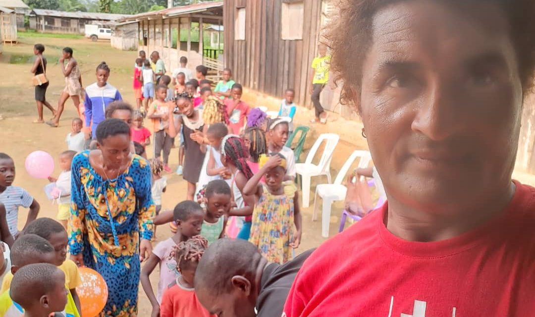 Gabon/Geste de solidarité: Parfait Ndong en père Noël à Meyang