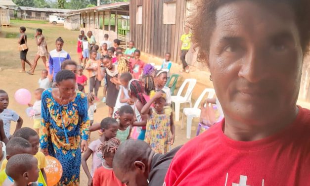 Gabon/Geste de solidarité: Parfait Ndong en père Noël à Meyang